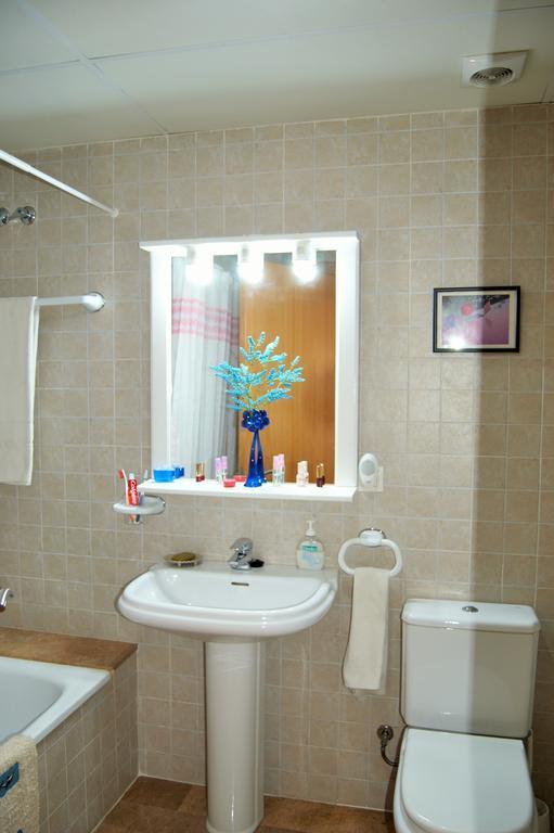Ainara Garden Family Apartment