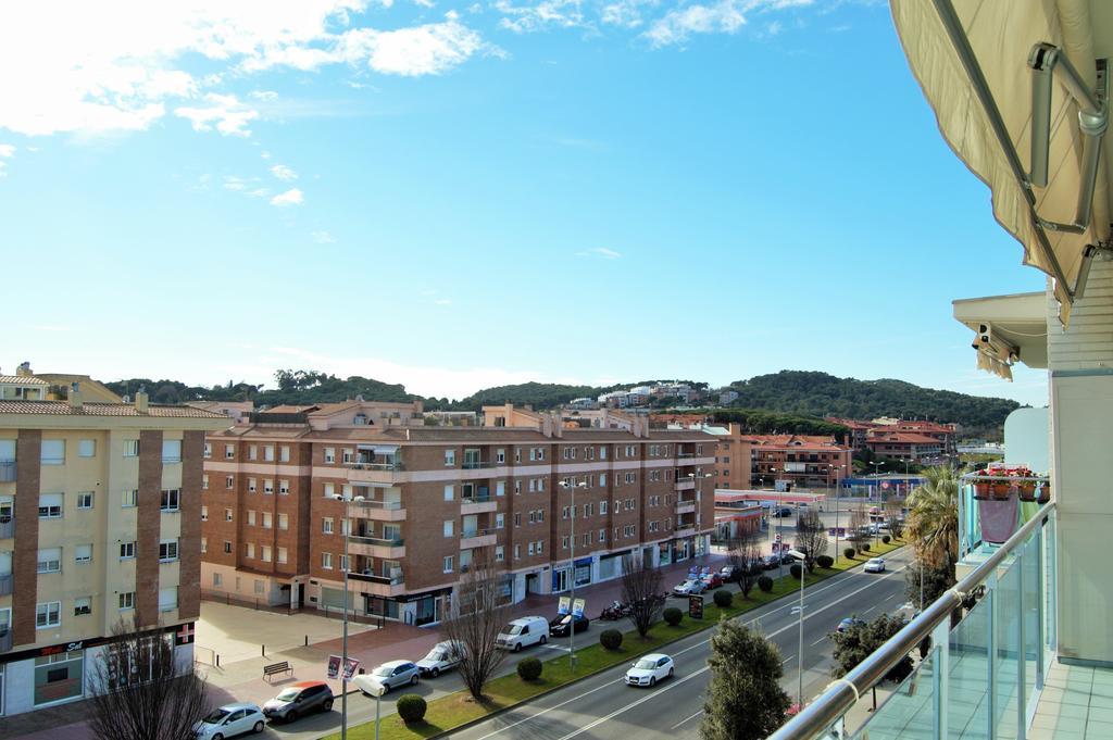 Ainara Garden Family Apartment